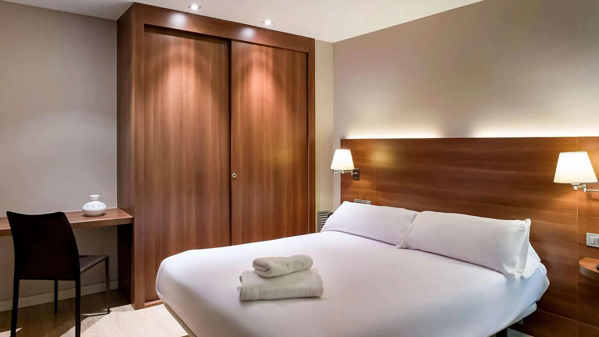 Ibis Styles Figueres Ronda Otel  Figueres (Girona)