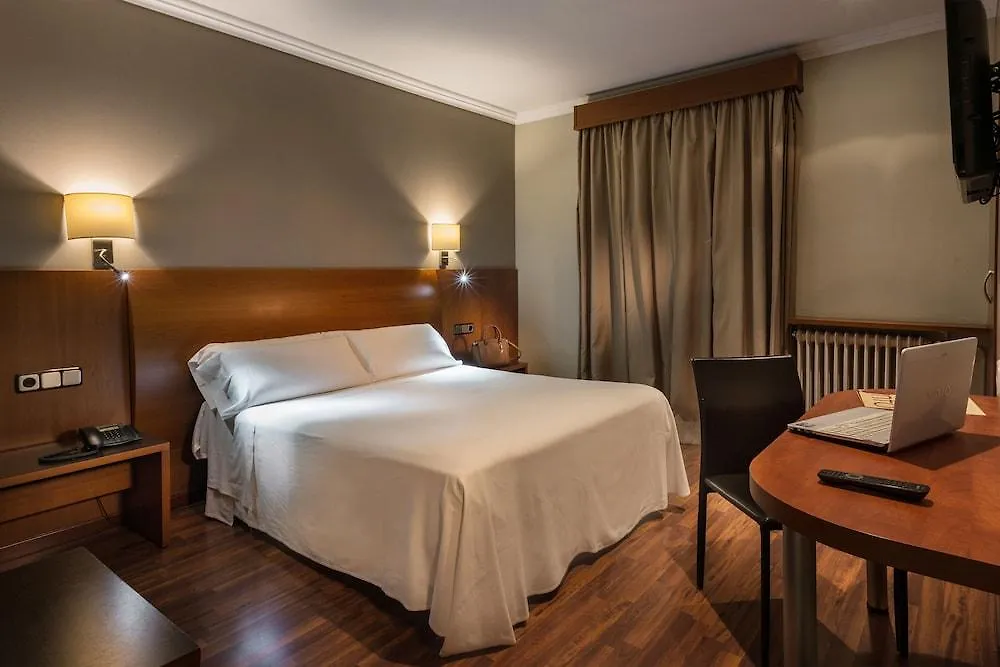 Ibis Styles Figueres Ronda Otel 3*, Figueres (Girona)