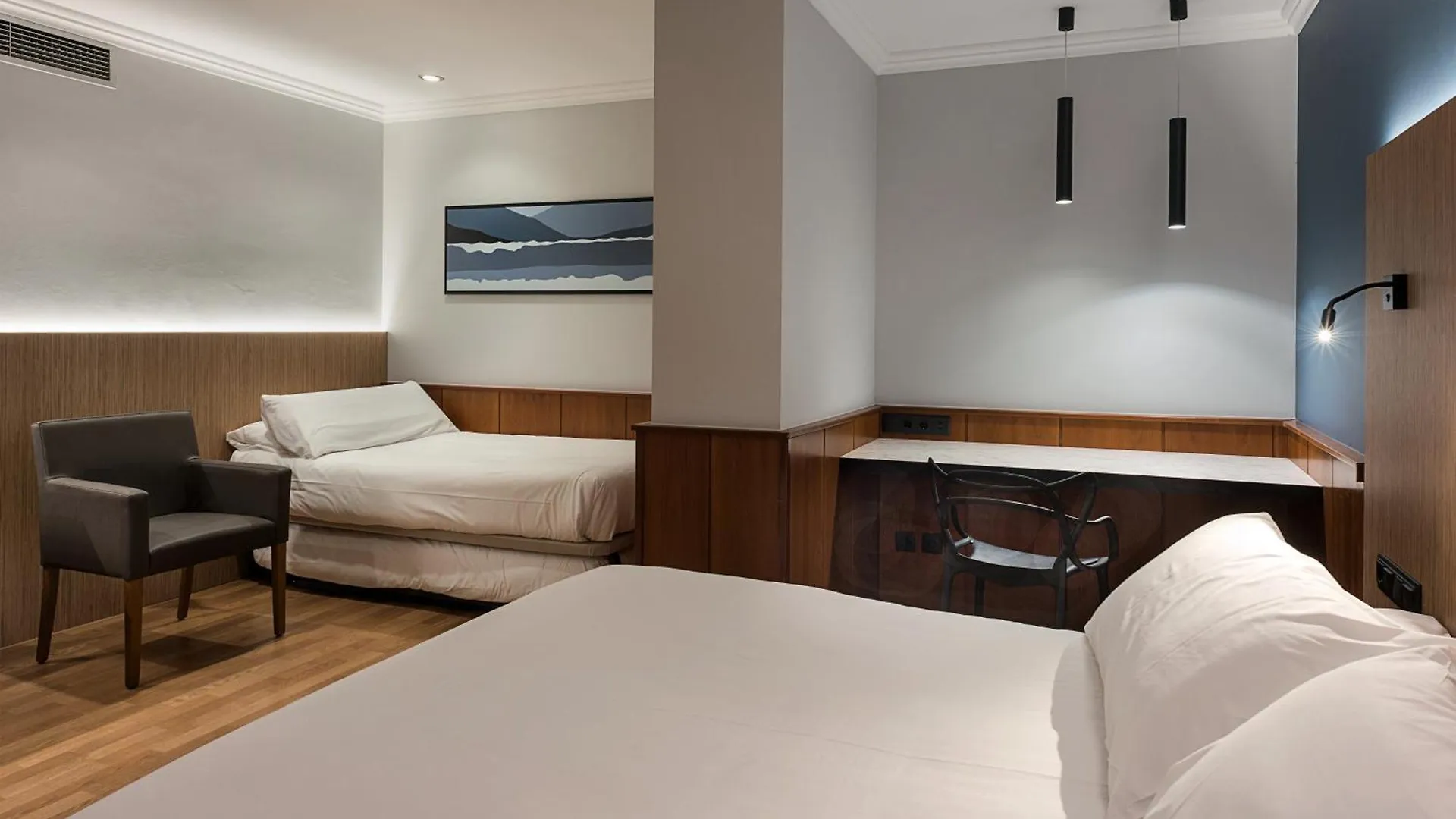 ***  Ibis Styles Figueres Ronda Otel İspanya