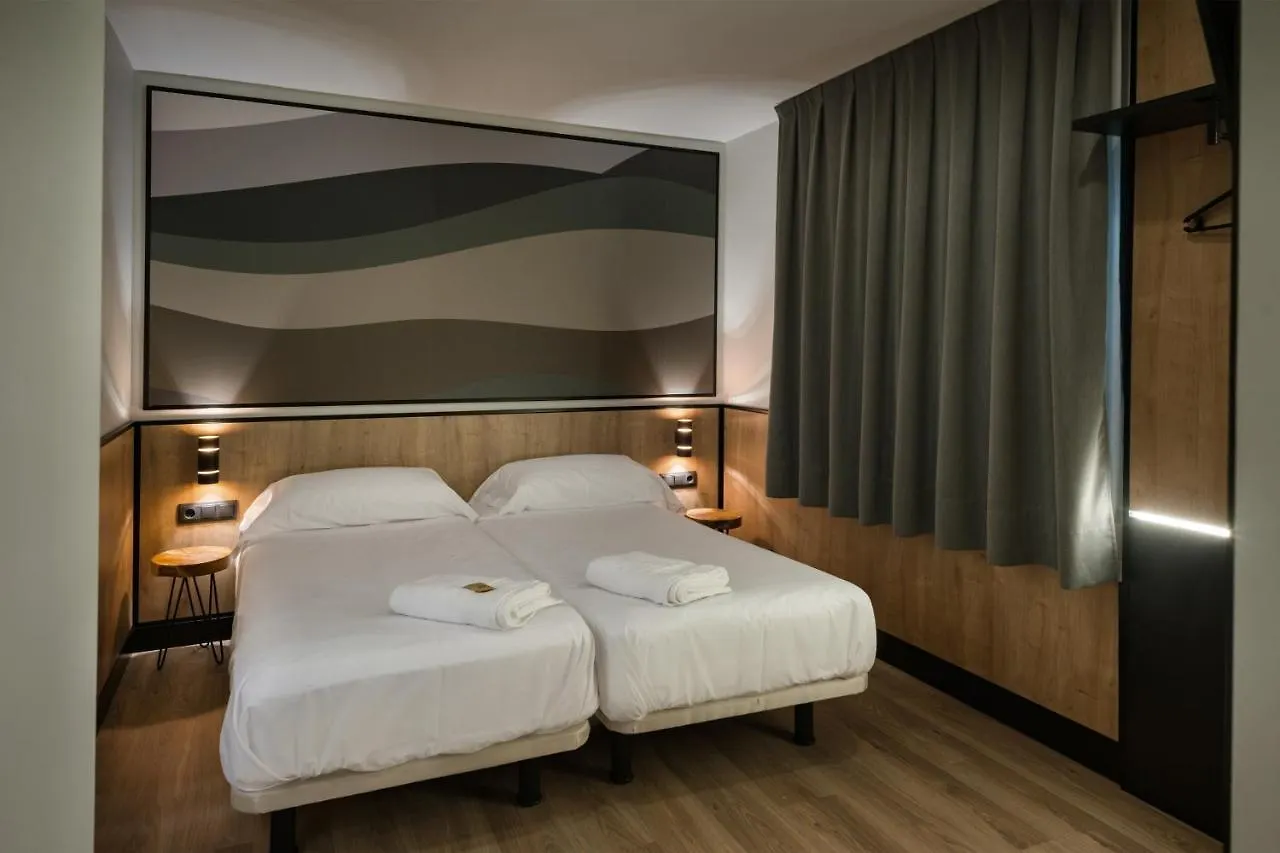 Ibis Styles Figueres Ronda Hotel